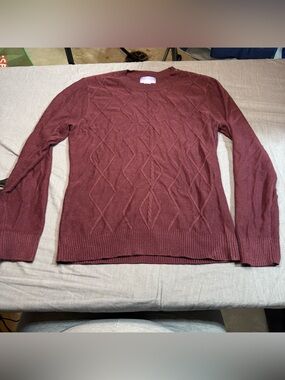 Laura Scott Diamond Cable Crewneck Sweater - Burgundy